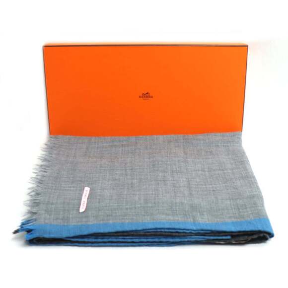 HERMES Authentic Gray Scarf - Picture 5 of 5